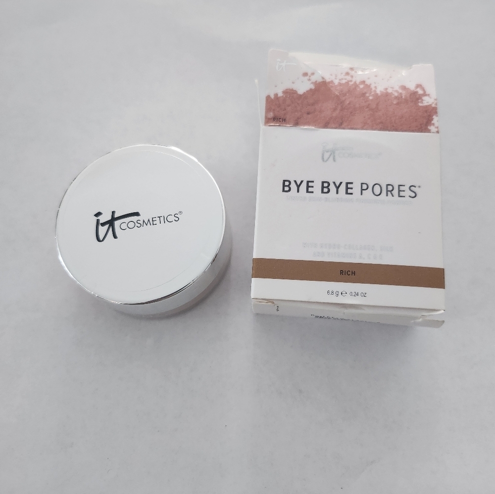 It Cosmetics Bye Bye Pores Tinted Skin-Blurring Finishing Powder RICH NEW